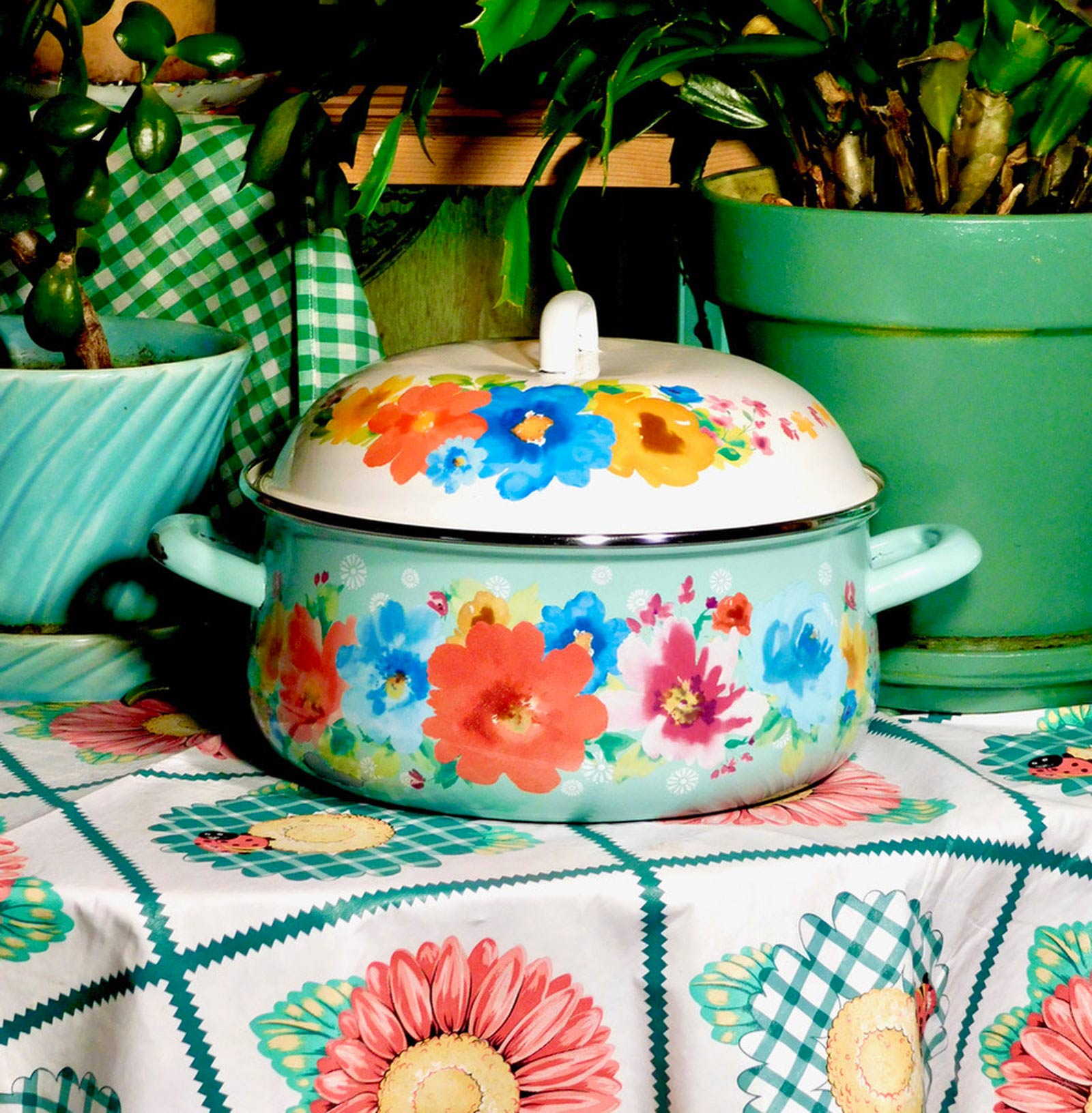 Vintage Floral 4 Quart Dutch Oven with Lid