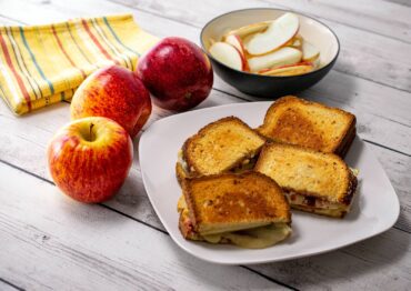 Apple Cranberry Havarti Melt