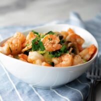 shrimp quinoa bowl