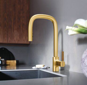 Tenon pull-down faucet with interchangeable handle by Moen
