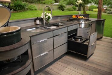 Contemporary styled outdoor cabinetry (Photo courtesy NatureKast)