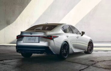 2023 Lexus IS 500