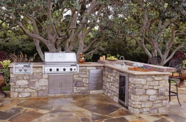 Outdoor Kitchen