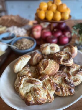 Cardamom buns