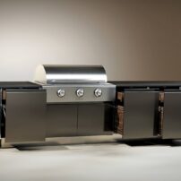 The Ascento Grilling Island with lovely rounded corners represents a durable and stylish collaboration between Danver and Brown Jordan.