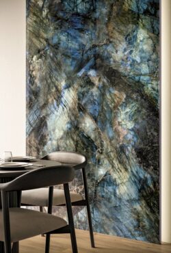 Technology was used by Fondovalle to produce a porcelain slab that accurately resembles labradorite.