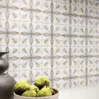 A classic French botanical pattern that will bring a refined style to many applications — this 6-inch by 6-inch marble field tile is from the Jeffrey Court Chapter 15 Classic Statuario Collection.