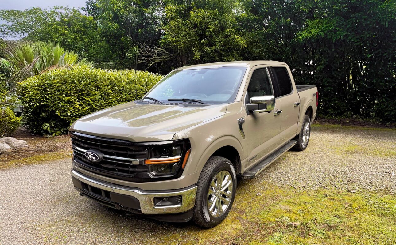 2025 Ford F-150 XLT 4WD SuperCrew